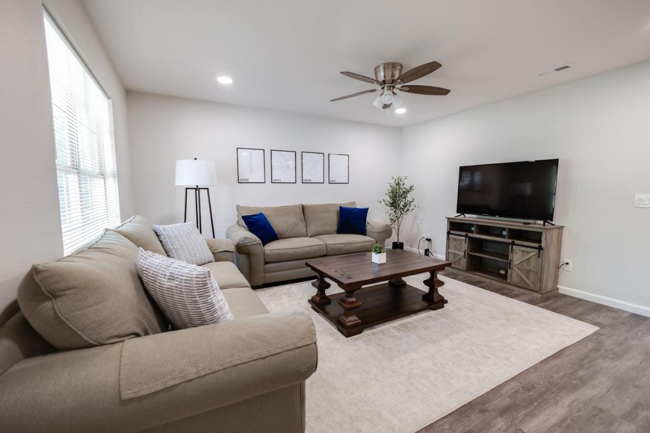 Trailside Townhouse - Close To Downtown & Bike Trails Bentonville Kültér fotó