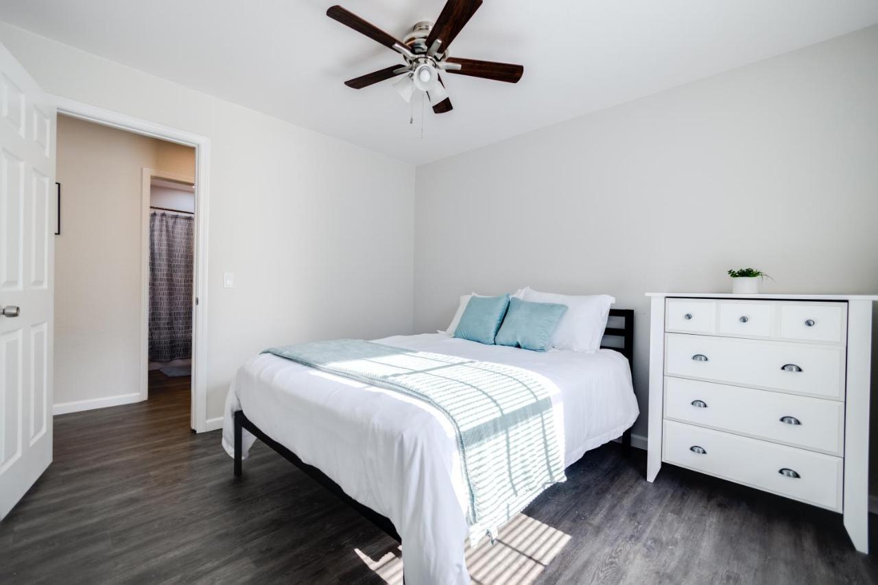 Trailside Townhouse - Close To Downtown & Bike Trails Bentonville Kültér fotó