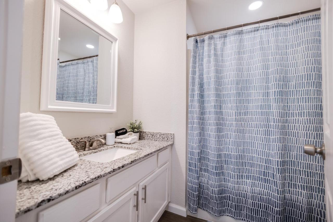 Trailside Townhouse - Close To Downtown & Bike Trails Bentonville Kültér fotó