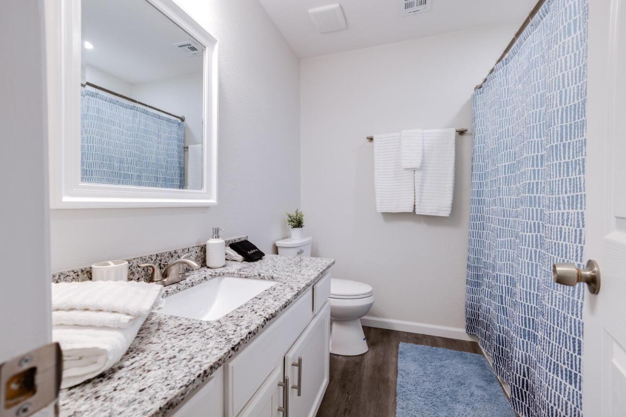 Trailside Townhouse - Close To Downtown & Bike Trails Bentonville Kültér fotó